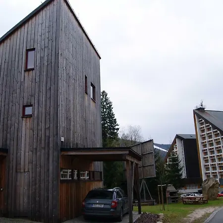 Horsky Chalet *